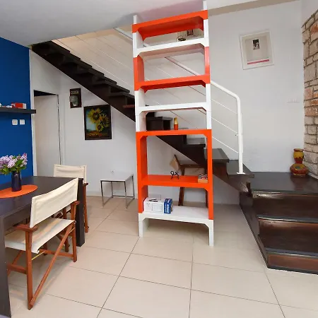 Andrea Old Town Apartment